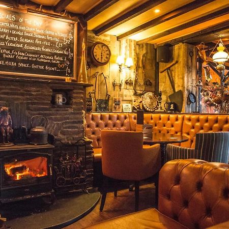 The Pickwick Inn & Oliver'S Restaurant Падстоу Екстериор снимка